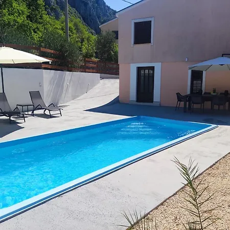 Kuca Za Odmor Adriatica Semesterbostad *