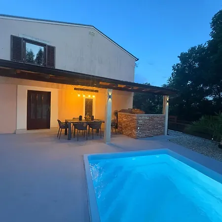 Tatil Evi Kuca Za Odmor Adriatica Antovo