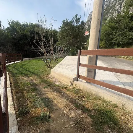 Kuca Za Odmor Adriatica Tatil Evi Antovo
